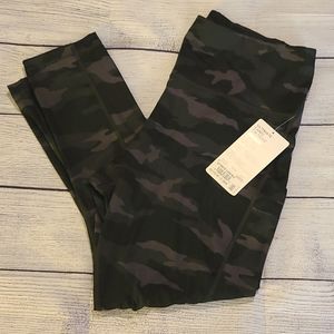 NWT Athleta Ultimate Camo 7/8 Tight